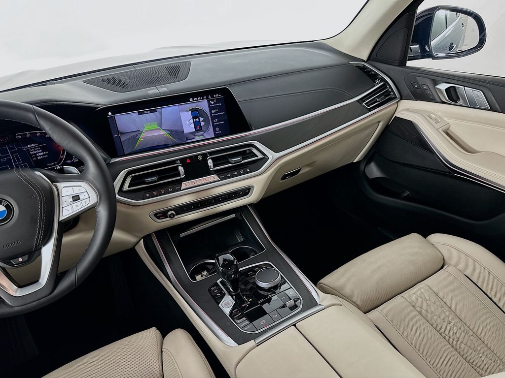 2022 BMW X7 xDrive40i 24
