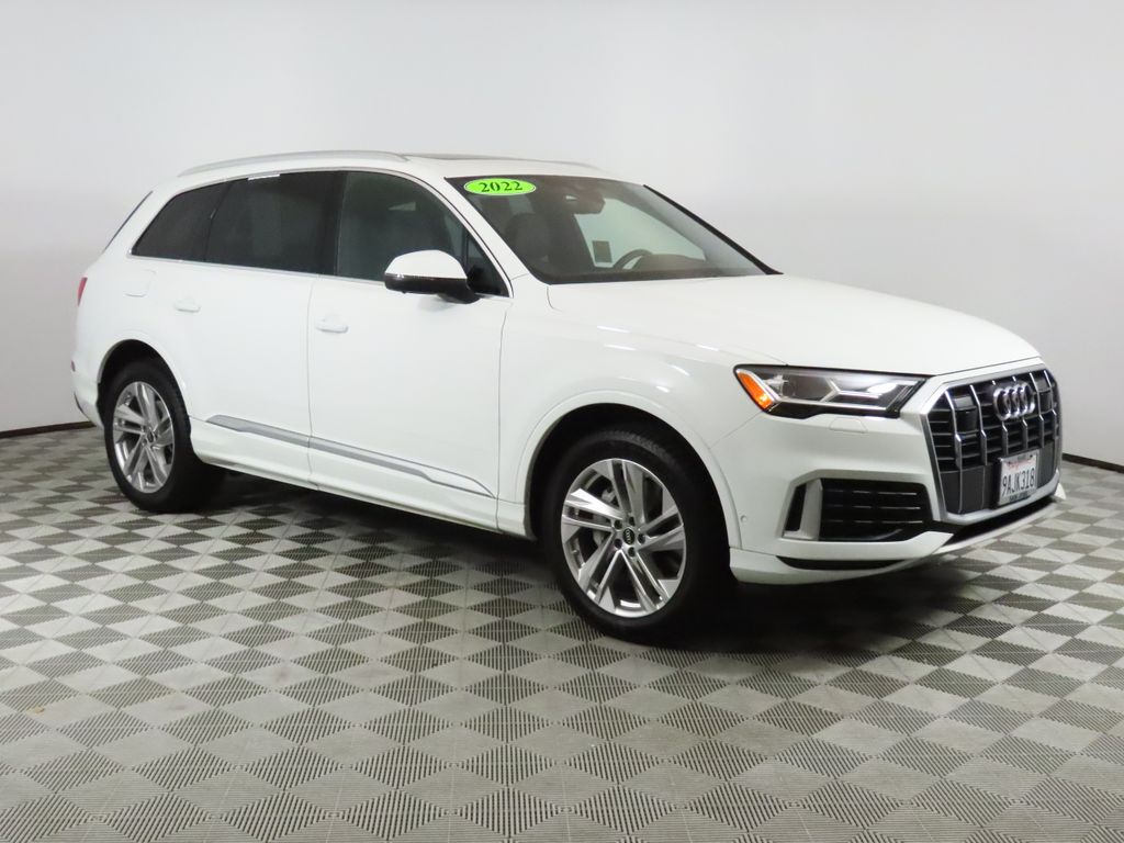 Thumbnail: 2022 Audi Q7 - 7