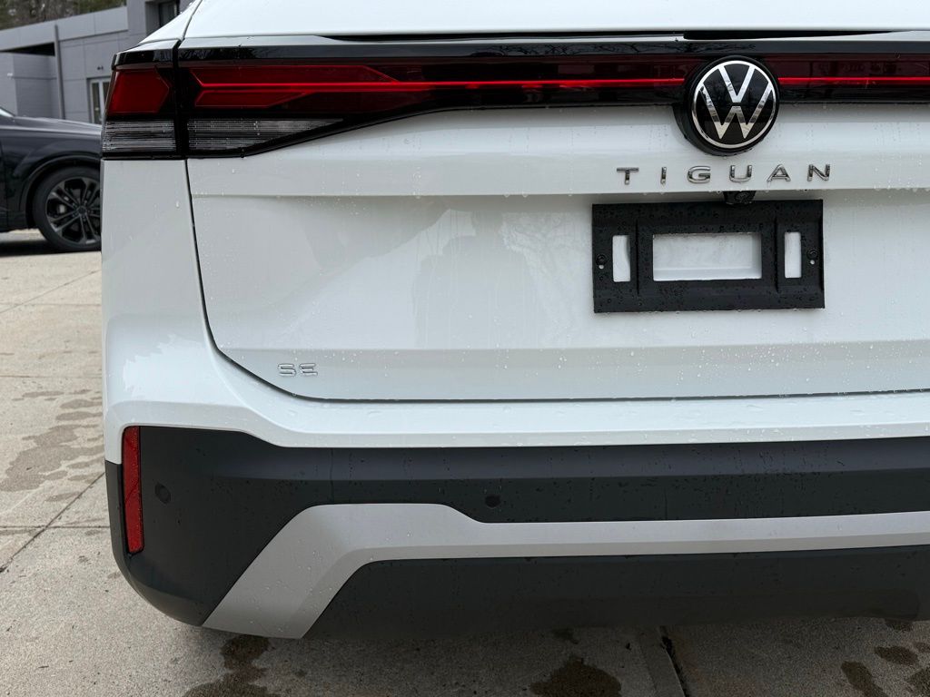 New 2026 White Volkswagen 2.0T SE image 14