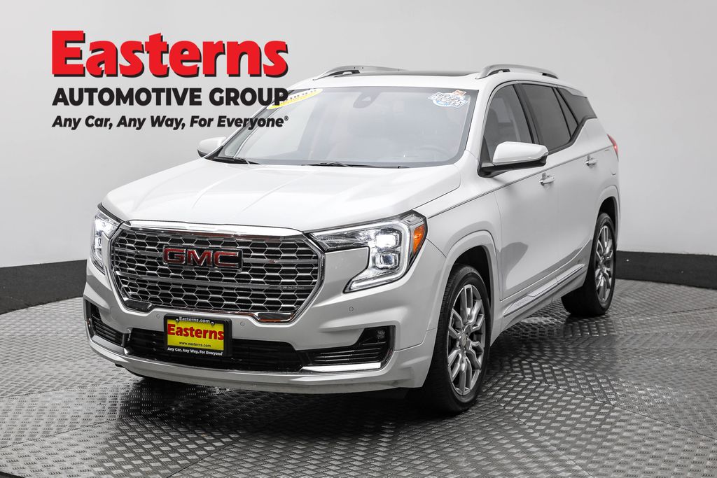 2023 GMC Terrain Denali's photo