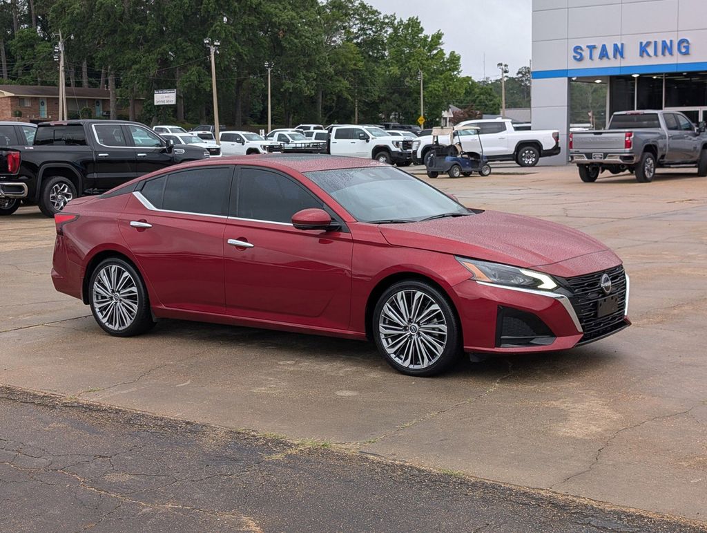 2023 Nissan Altima 2.5 SL FWD