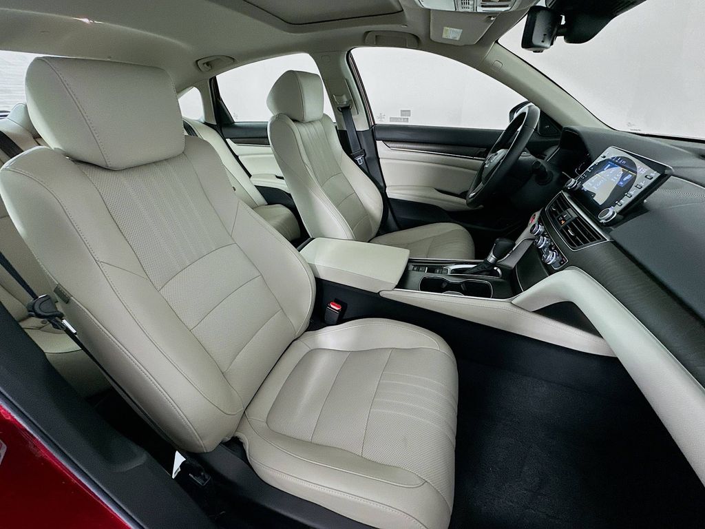 Thumbnail: 2021 Honda Accord - 27