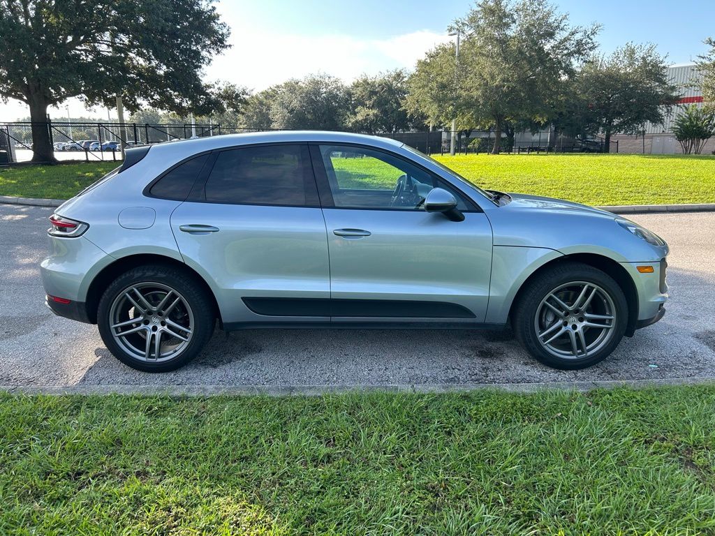 Thumbnail: 2020 Porsche Macan - 6