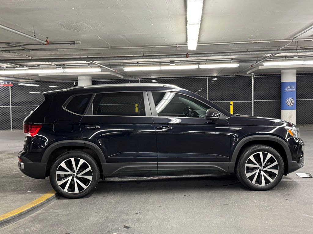 2022 Volkswagen Taos 1.5T SE 37