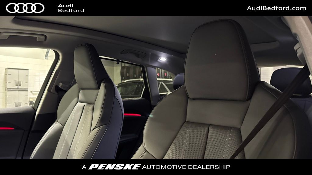 Thumbnail: 2025 Audi Q5 - 12