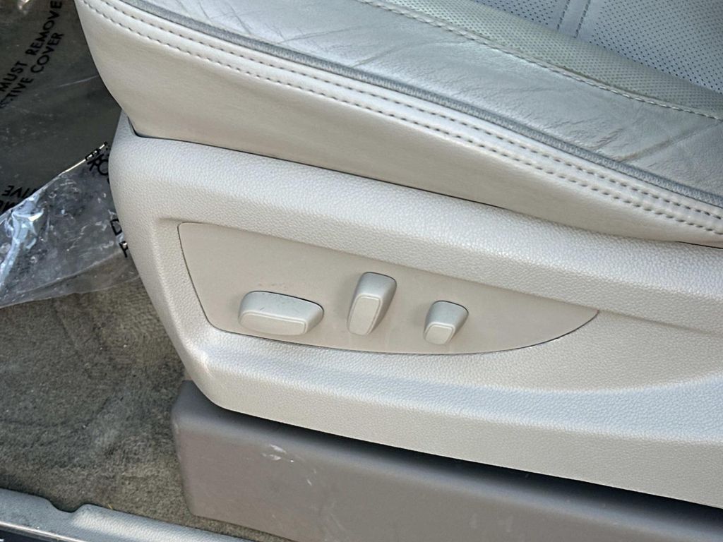 Thumbnail: 2017 GMC Yukon - 31