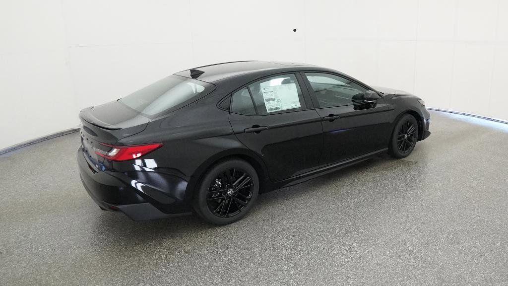 Thumbnail: 2025 Toyota Camry - 22