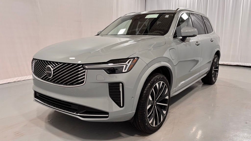 2026 Volvo XC90 Recharge T8 Plus 7-Passenger eAWD