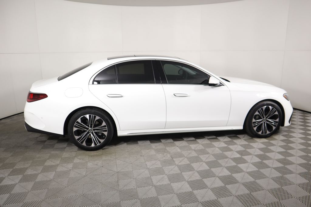 Thumbnail: 2025 Mercedes-Benz E-Class - 4