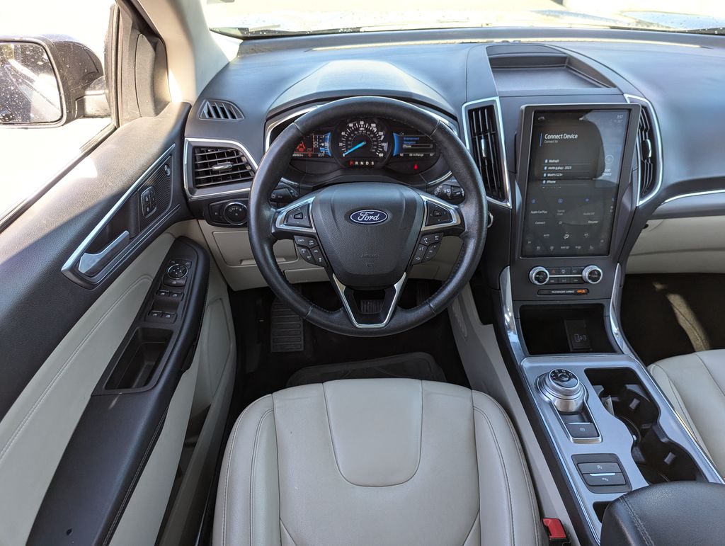 2021 Ford Edge Titanium 30