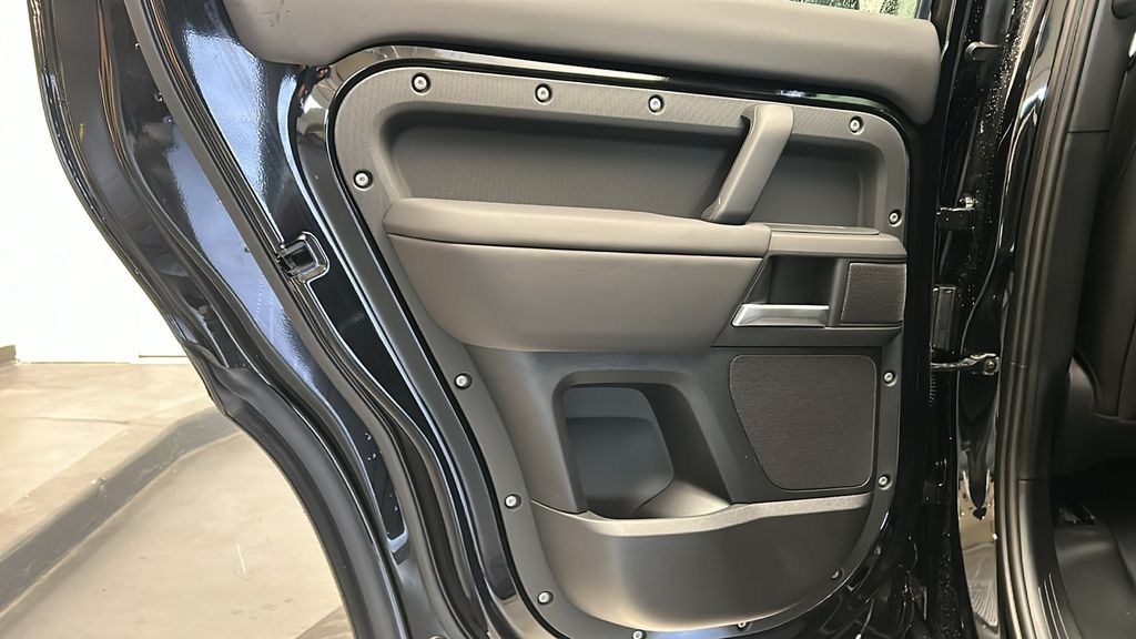 Thumbnail: 2025 Land Rover Defender - 22