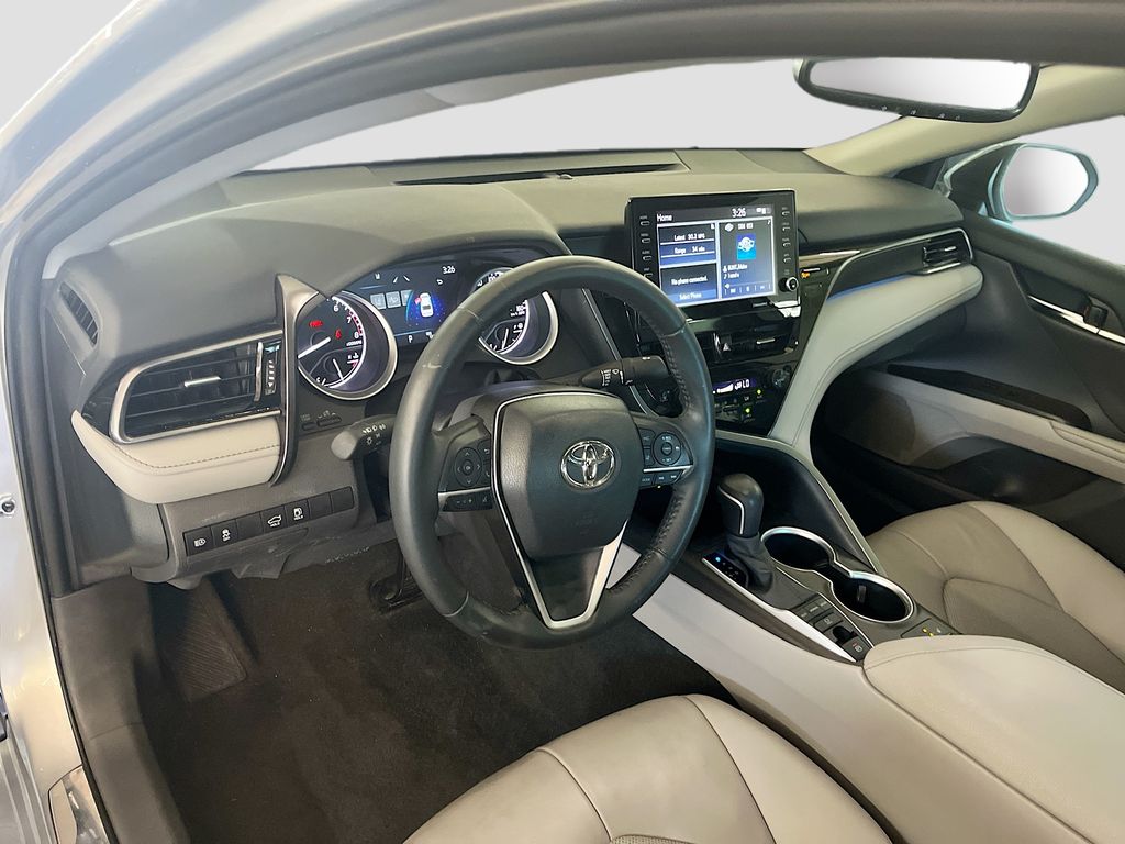 Used 2023 Silver Toyota XLE image 9