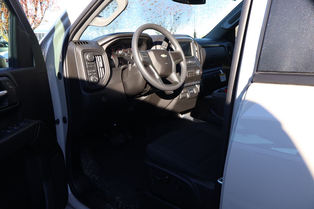 Thumbnail: 2026 Chevrolet Silverado 2500 - 12