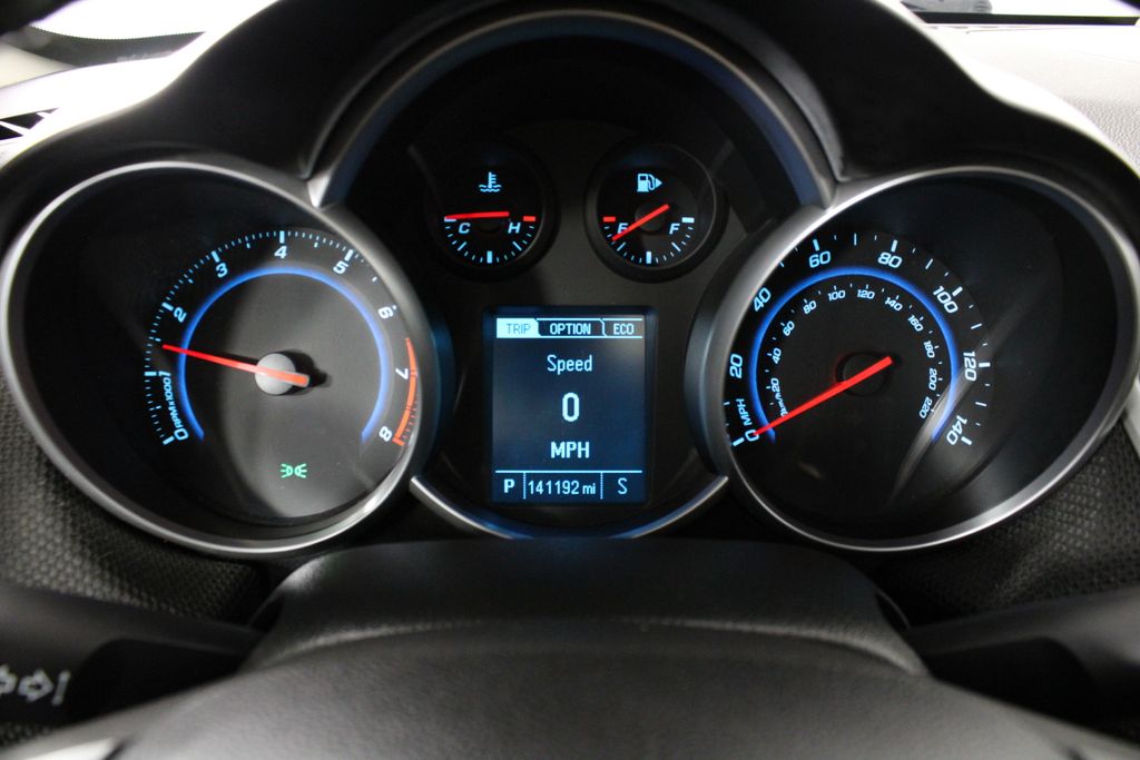 Used 2013 Chevrolet Cruze for sale in 