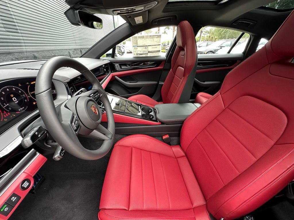 Thumbnail: 2026 Porsche Panamera - 5