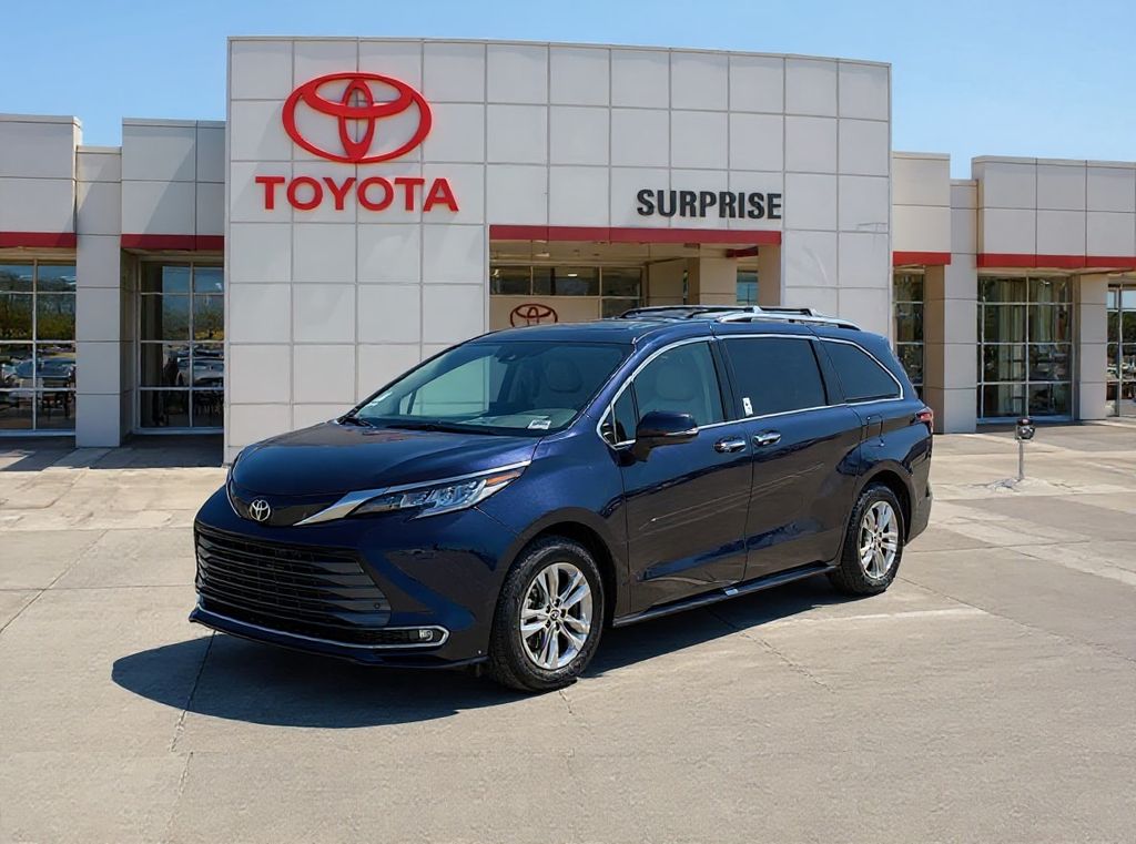 Thumbnail: 2026 Toyota Sienna - 1