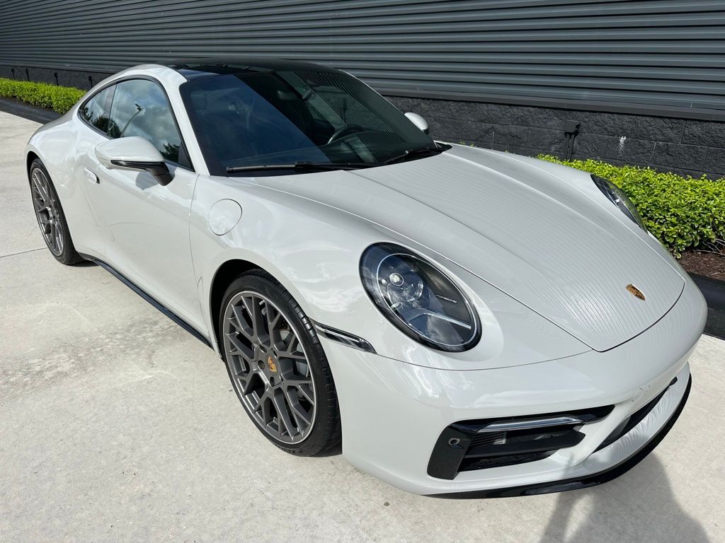 Thumbnail: 2022 Porsche 911 - 11