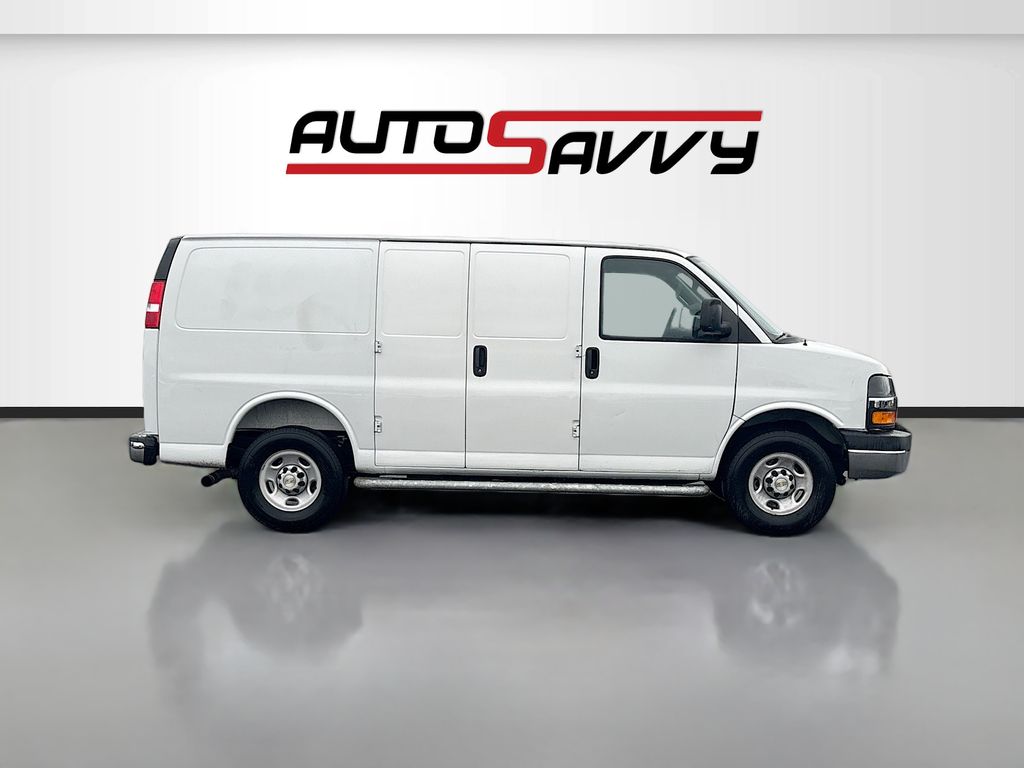 Used 2025 White Chevrolet Work Van image 8