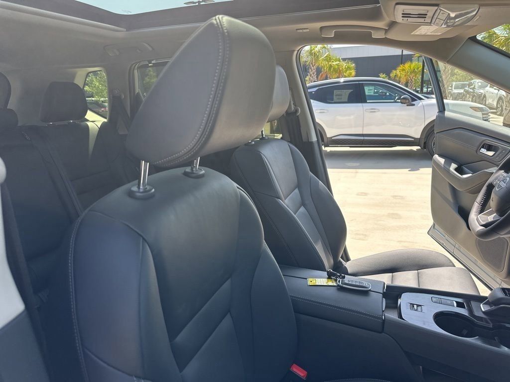 2025 Boulder Gray Pearl Nissan Rogue SL FWD SUV