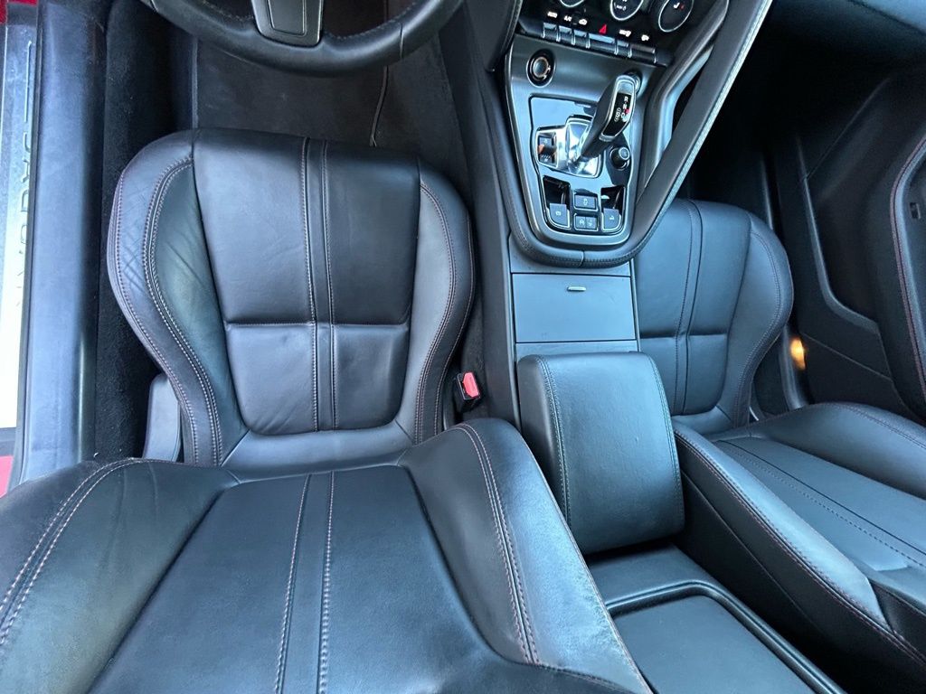 Used 2014  Jaguar S image 20