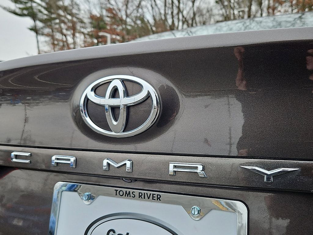 Thumbnail: 2018 Toyota Camry - 29