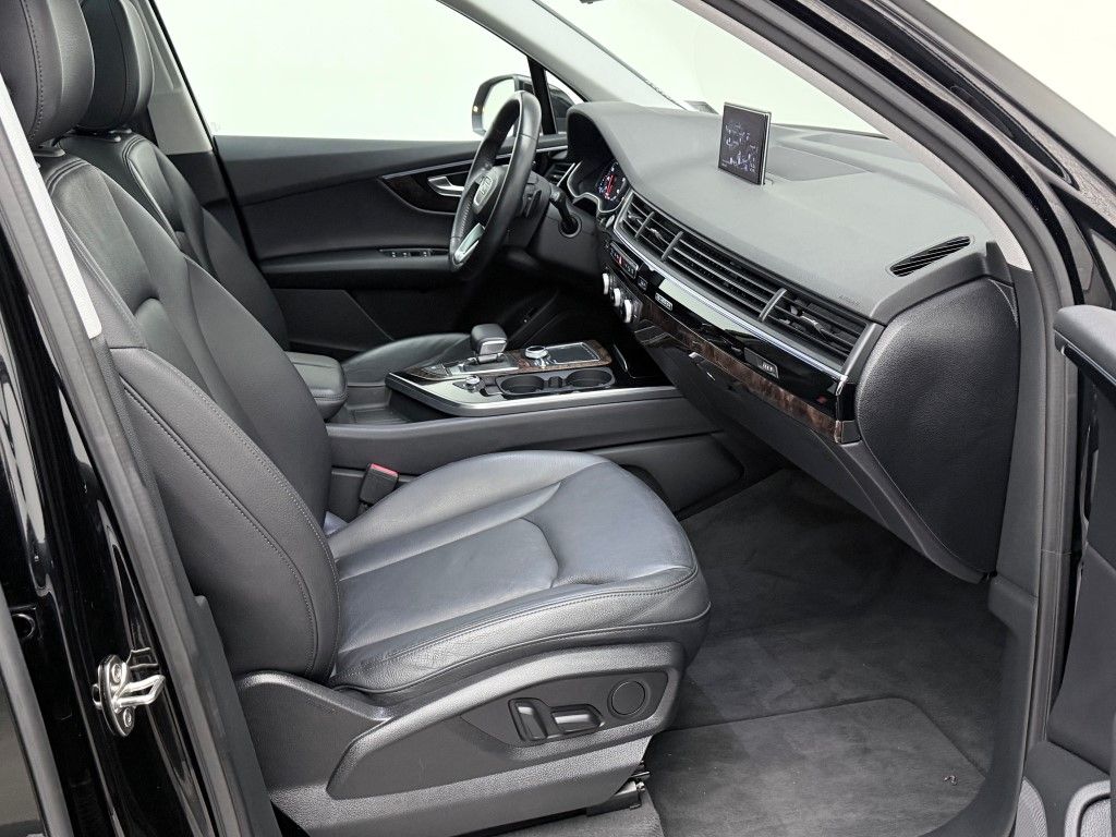 Thumbnail: 2017 Audi Q7 - 14