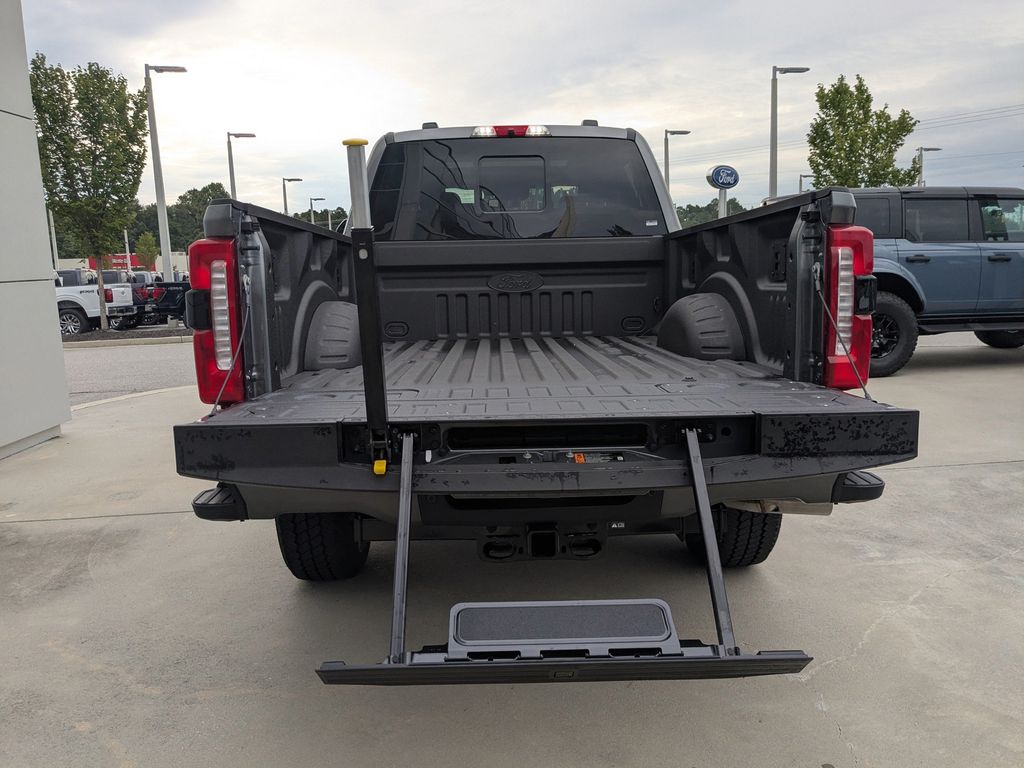 2025 Ford F-250 LARIAT