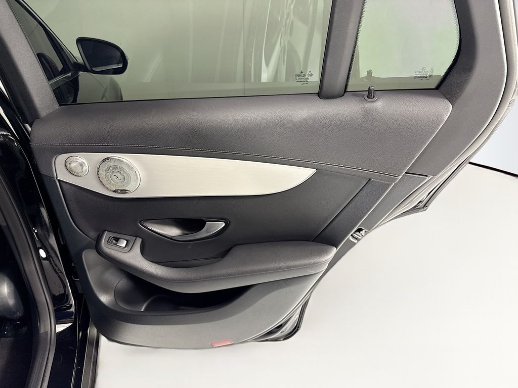 Thumbnail: 2023 Mercedes-Benz GLC - 27