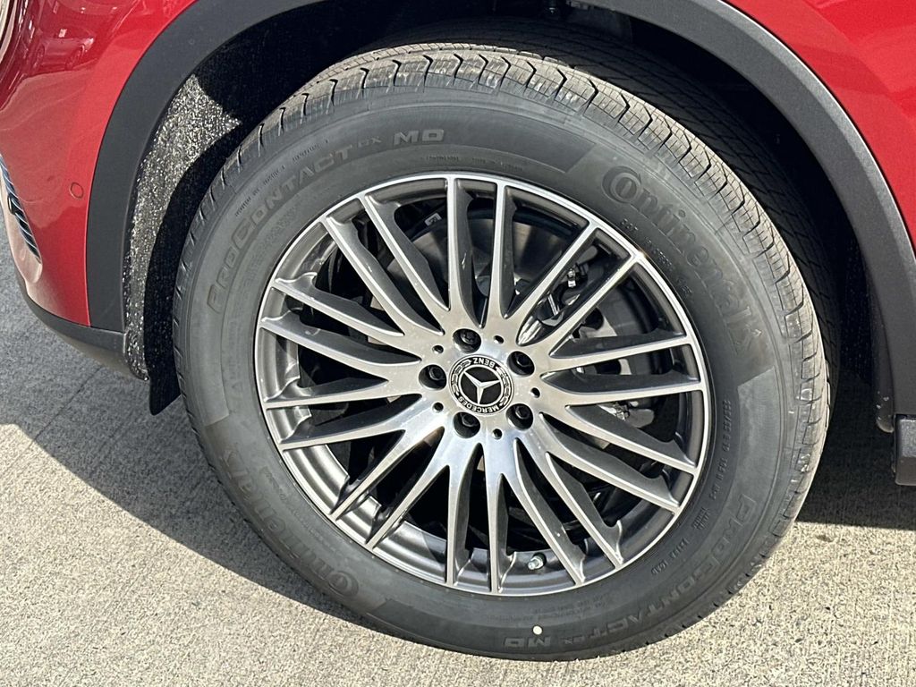 Thumbnail: 2026 Mercedes-Benz GLC - 9