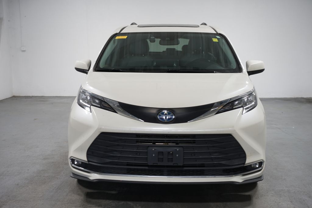 Thumbnail: 2021 Toyota Sienna - 2