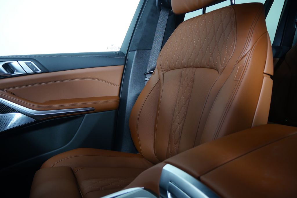 Thumbnail: 2026 BMW X7 - 26