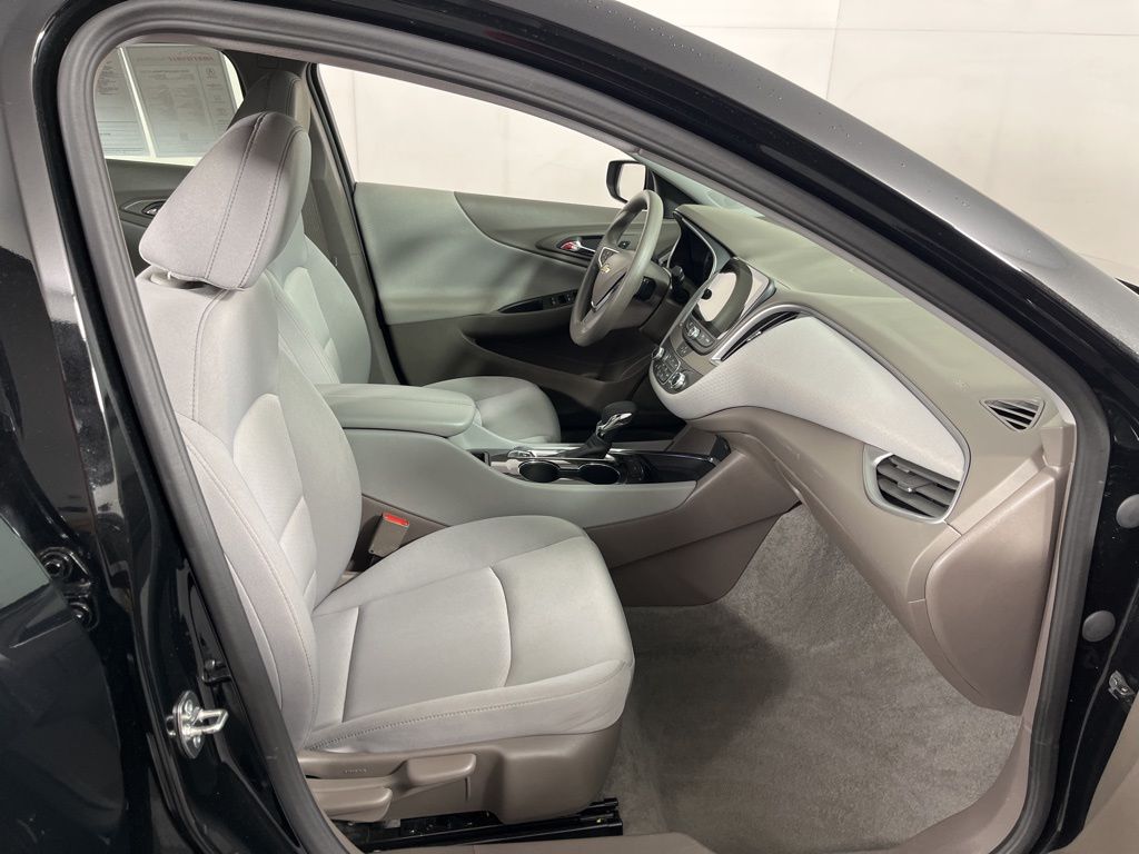 Thumbnail: 2025 Chevrolet Malibu - 6