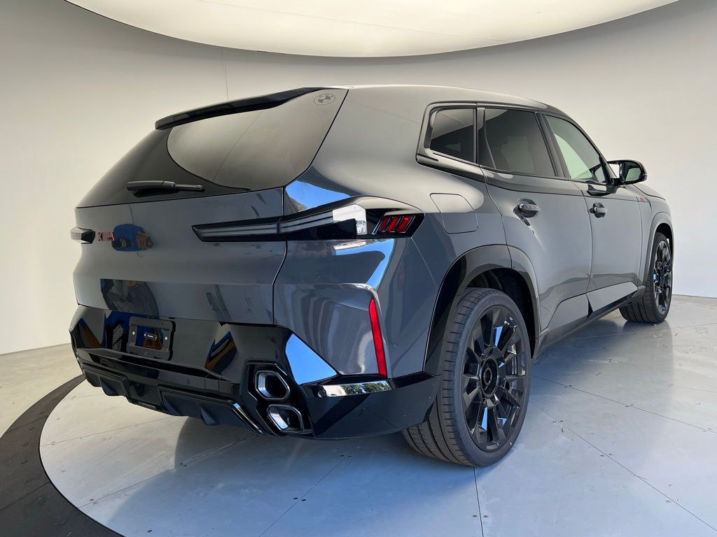 Thumbnail: 2026 BMW XM - 3