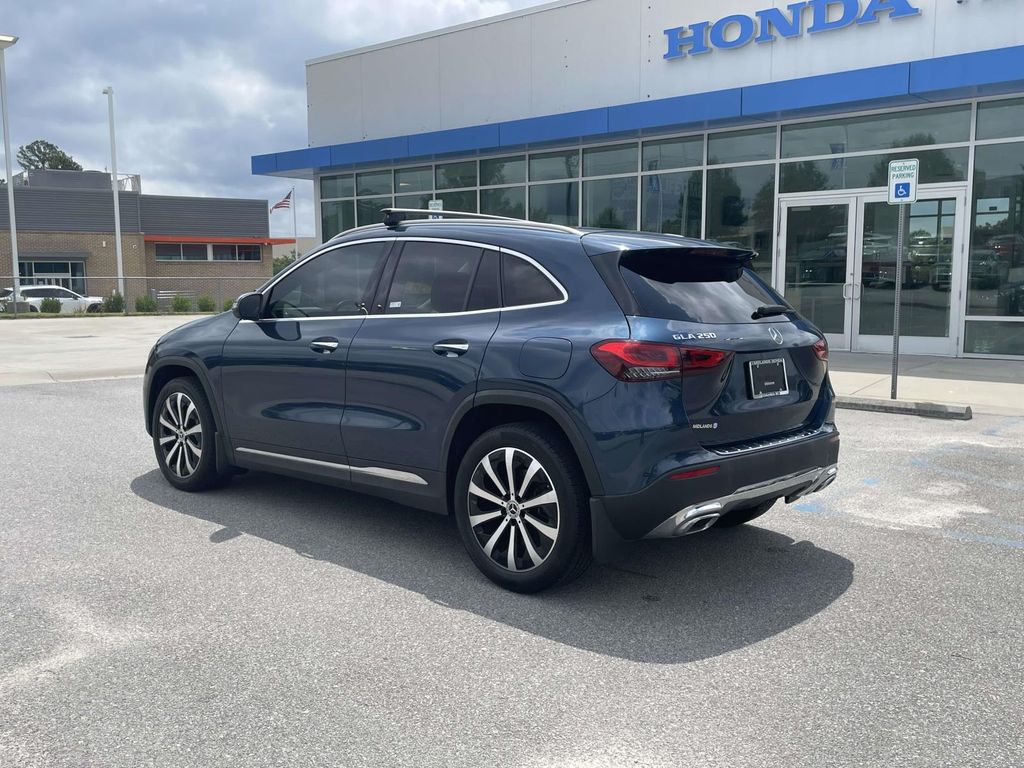 Used 2021 Blue Mercedes-Benz GLA 250 image 4
