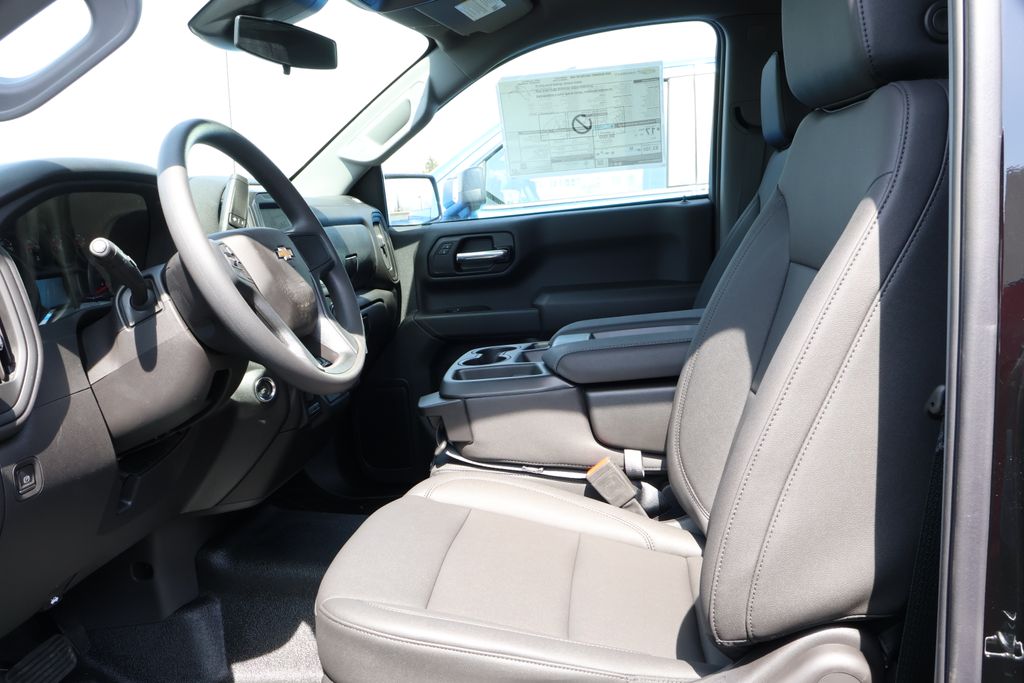 2025 Chevrolet Silverado 1500 WT 13