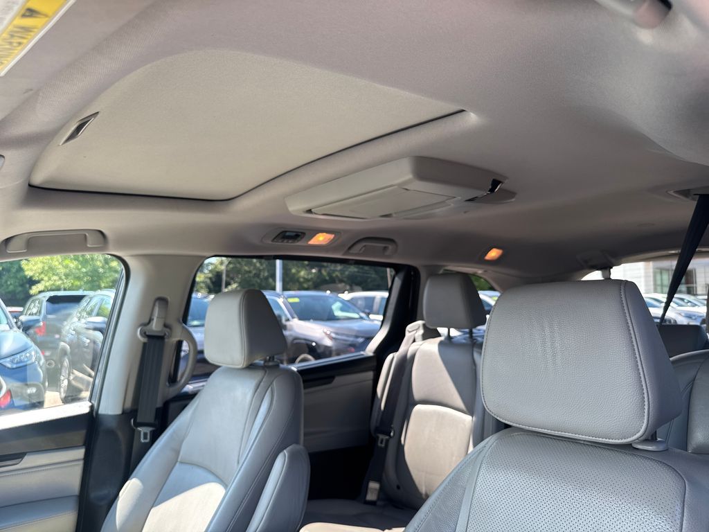 Used 2018 Gray Honda Elite image 18
