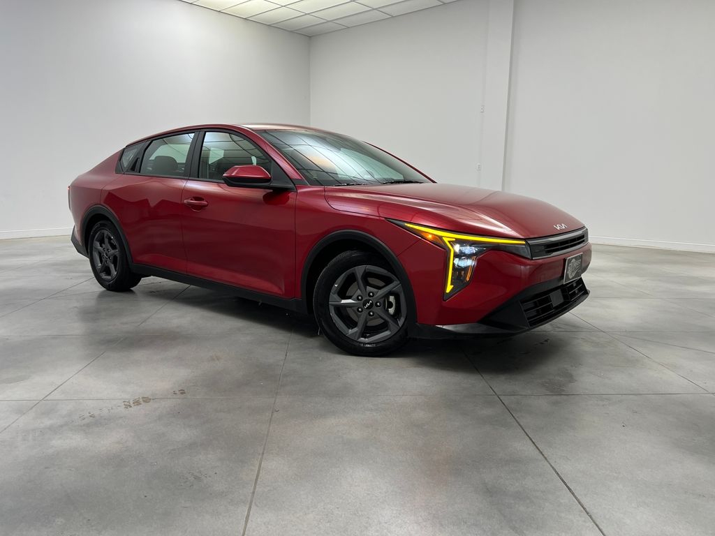 2025 Kia K4 LXS FWD