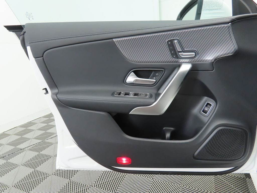 2025 Mercedes-Benz CLA 250 24