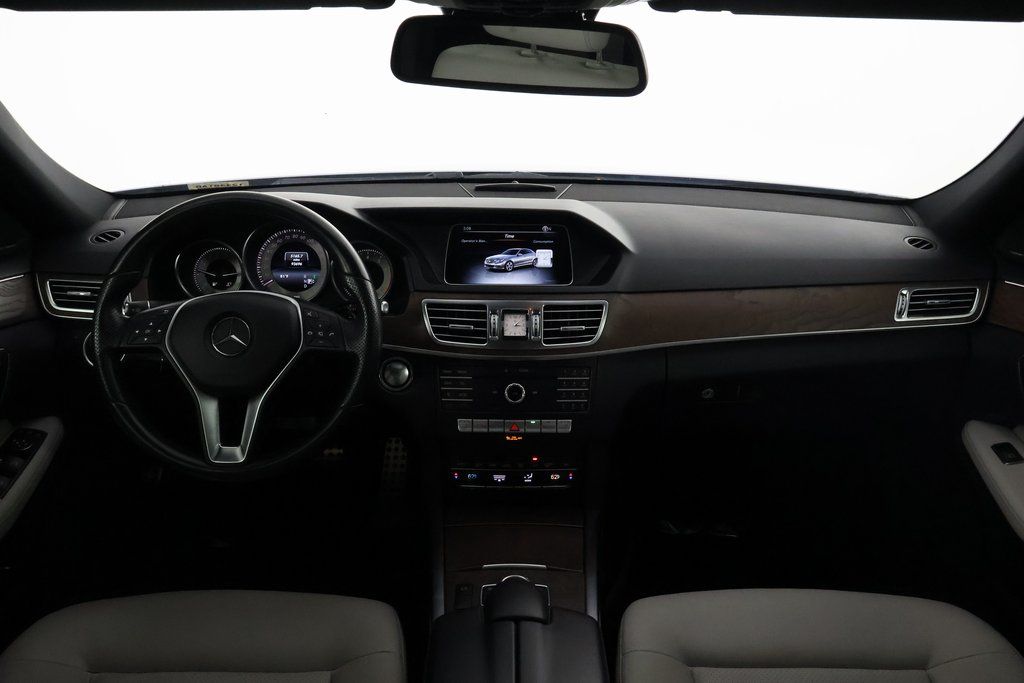 Thumbnail: 2016 Mercedes-Benz E-Class - 8
