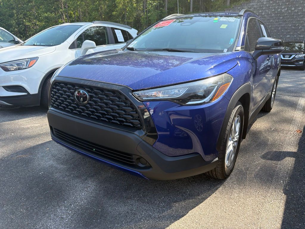 2025 Toyota Corolla Cross LE