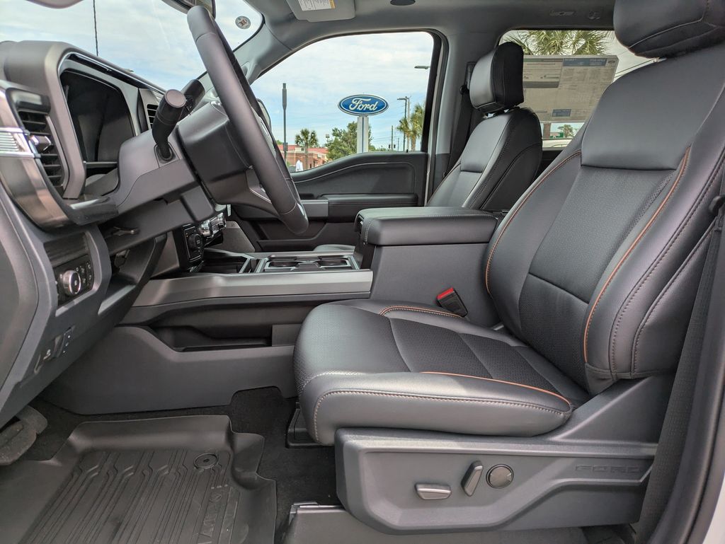 2026 Ford F-350 Super Duty LARIAT
