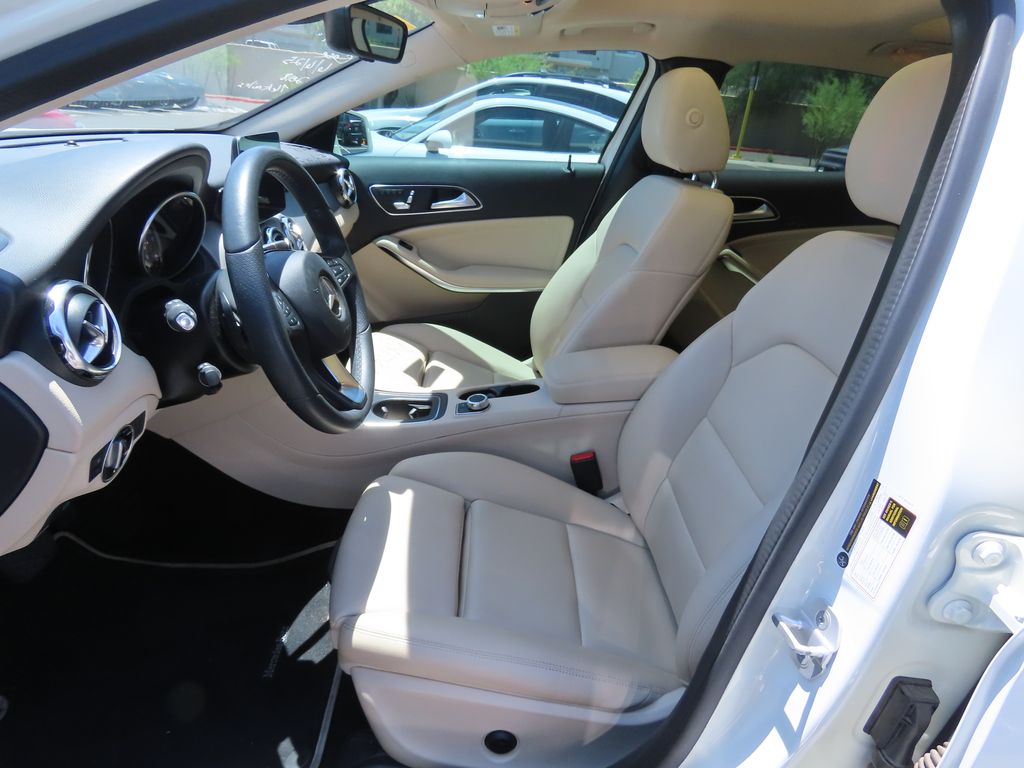 2018 Mercedes-Benz GLA 250 10