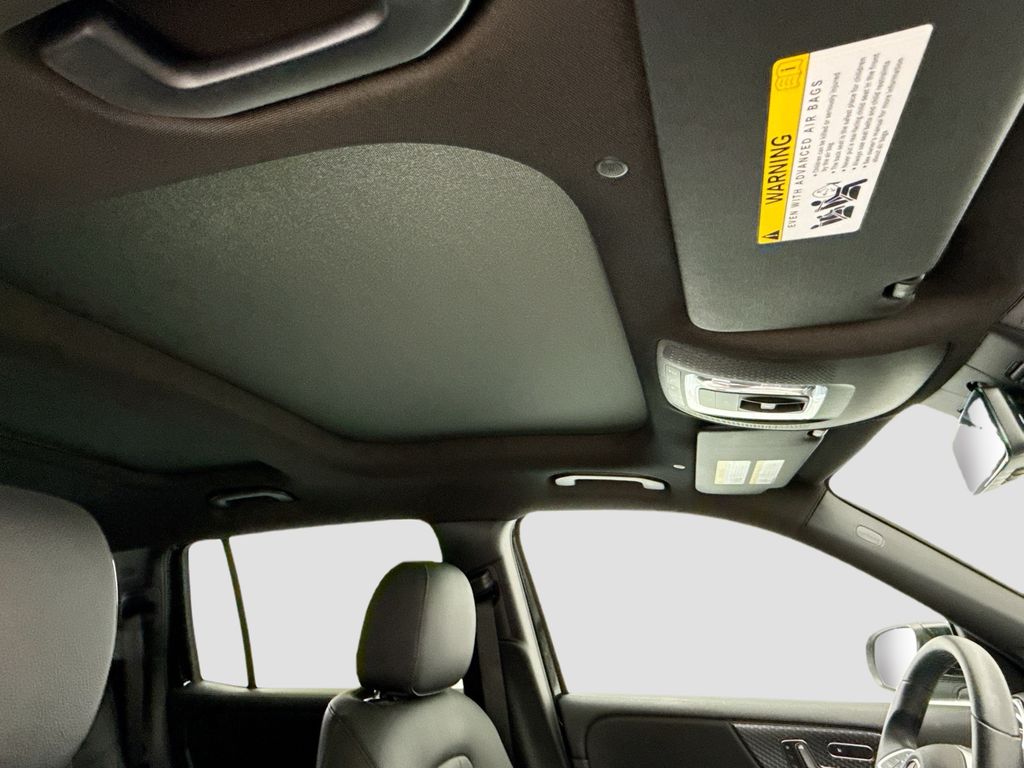 Thumbnail: 2025 Mercedes-Benz GLB - 16