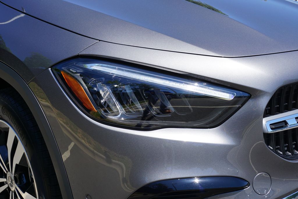 Thumbnail: 2026 Mercedes-Benz GLA - 10