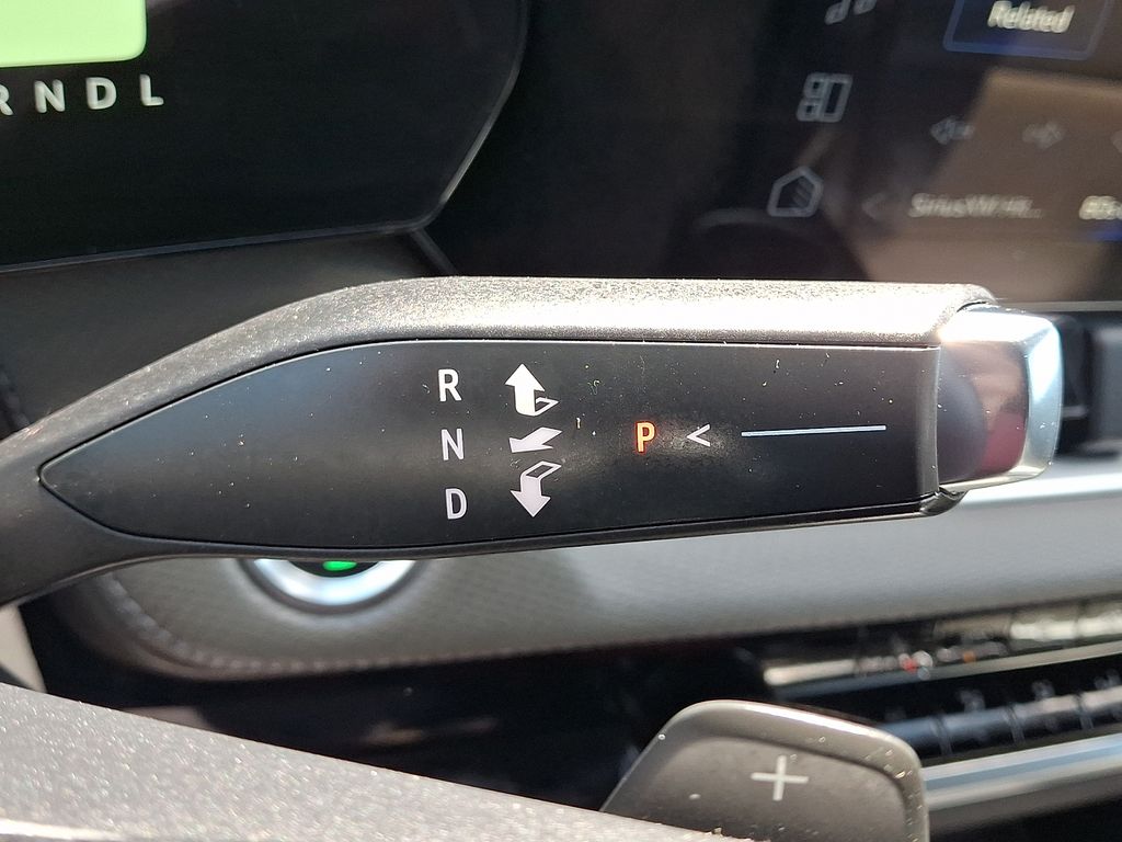 used 2025 Chevrolet Equinox car, priced at $28,394