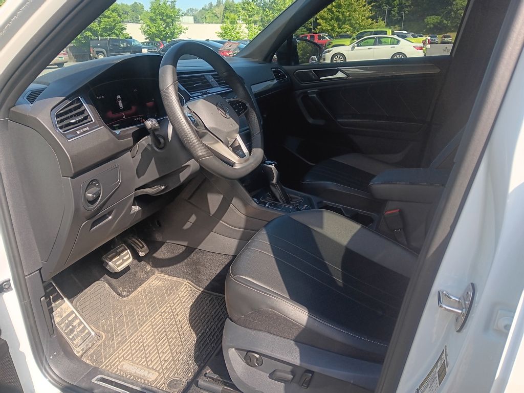 Used 2024 Volkswagen Tiguan SUV