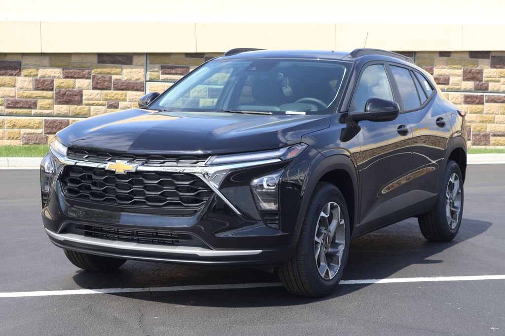 Thumbnail: 2026 Chevrolet Trax - 1