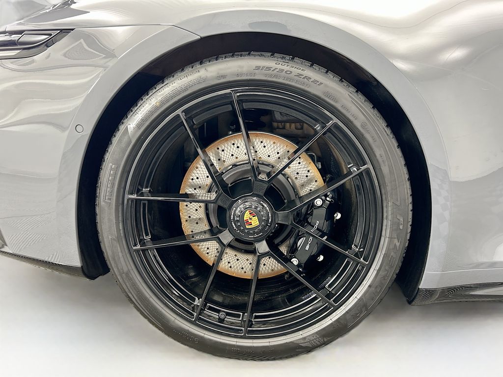 Thumbnail: 2026 Porsche 911 - 32