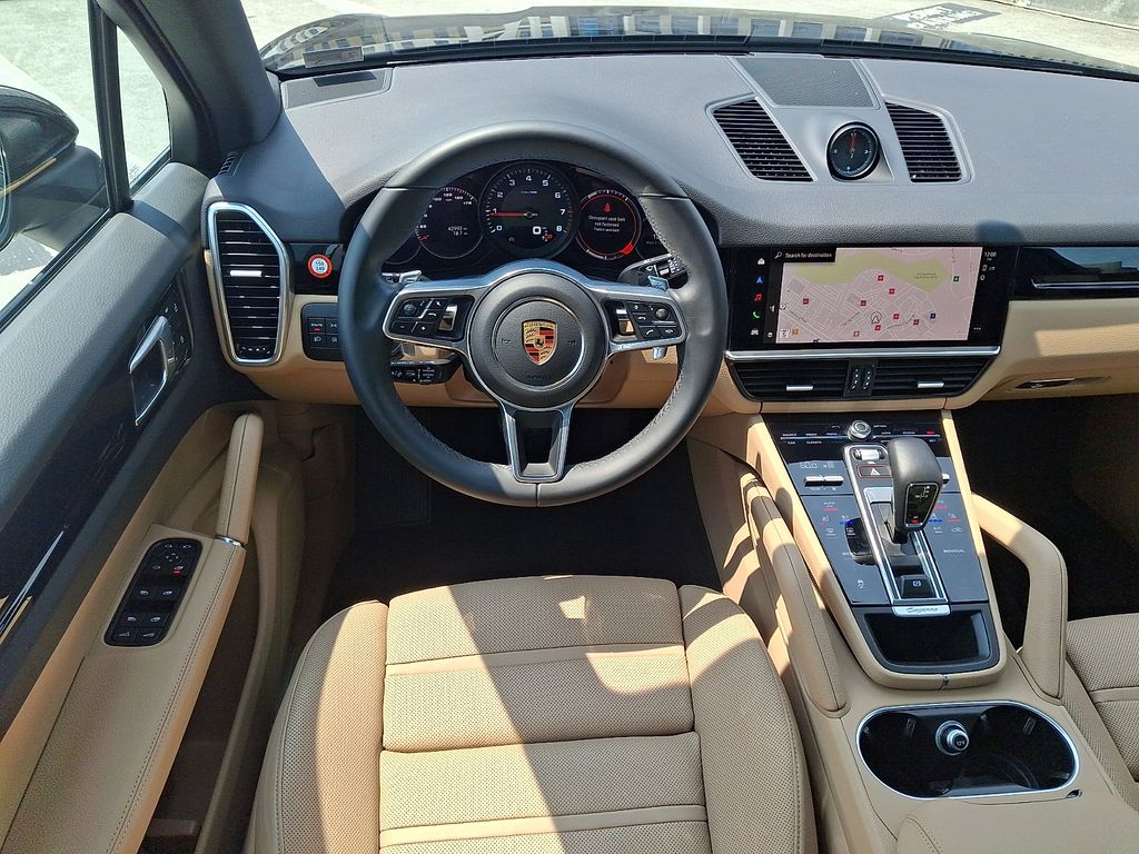 Thumbnail: 2023 Porsche Cayenne - 15