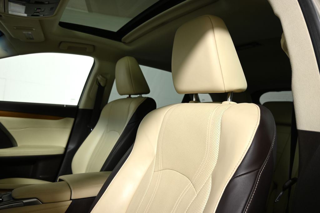 Thumbnail: 2018 Lexus RX - 4